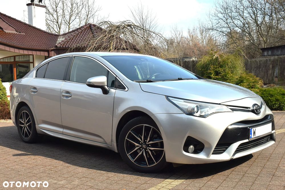 Toyota Avensis 1.8 Premium - 2