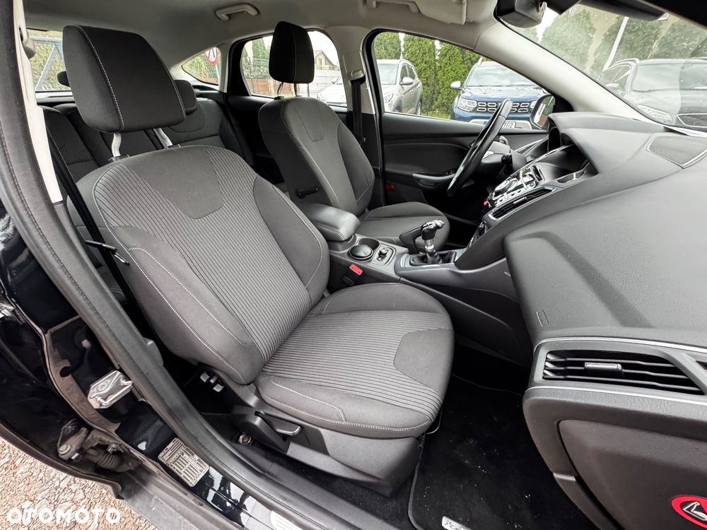 Ford Focus 1.6 EcoBoost Titanium - 36