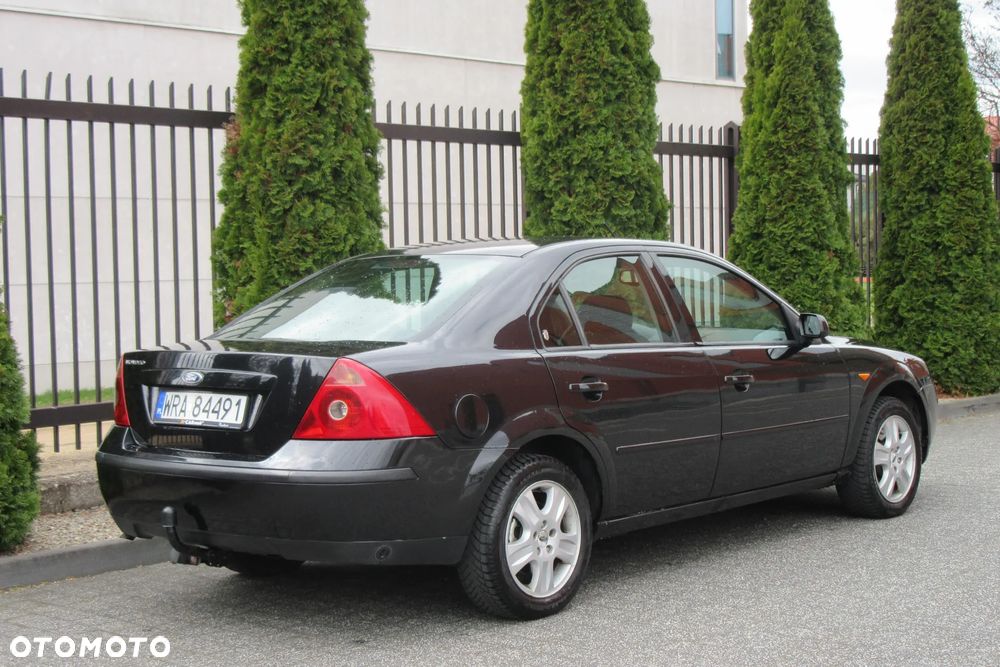 Ford Mondeo 1.8 Ghia - 8
