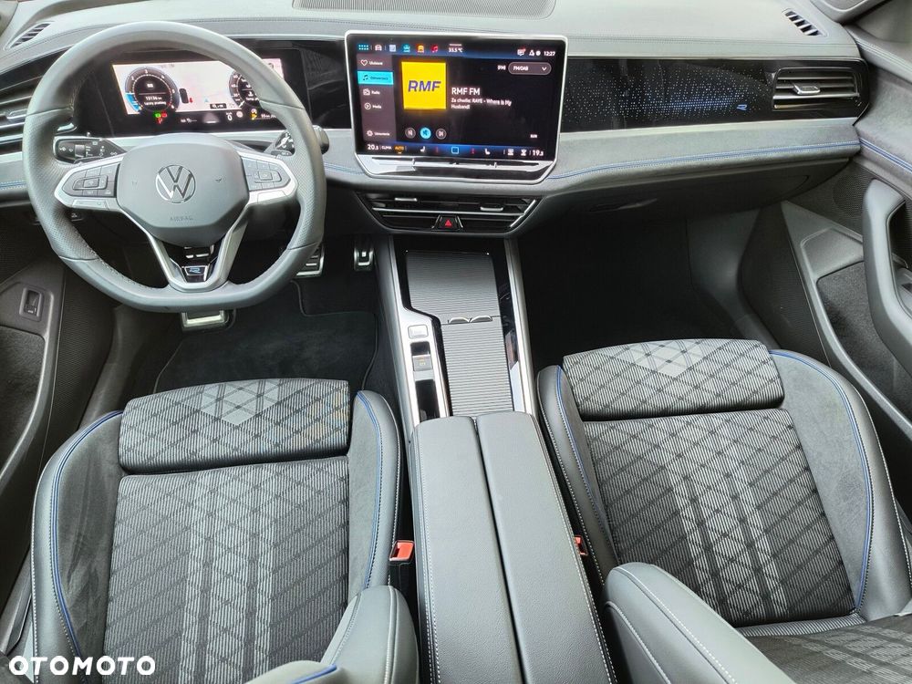 Volkswagen Passat Variant 2.0 TDI SCR R-Line DSG - 22