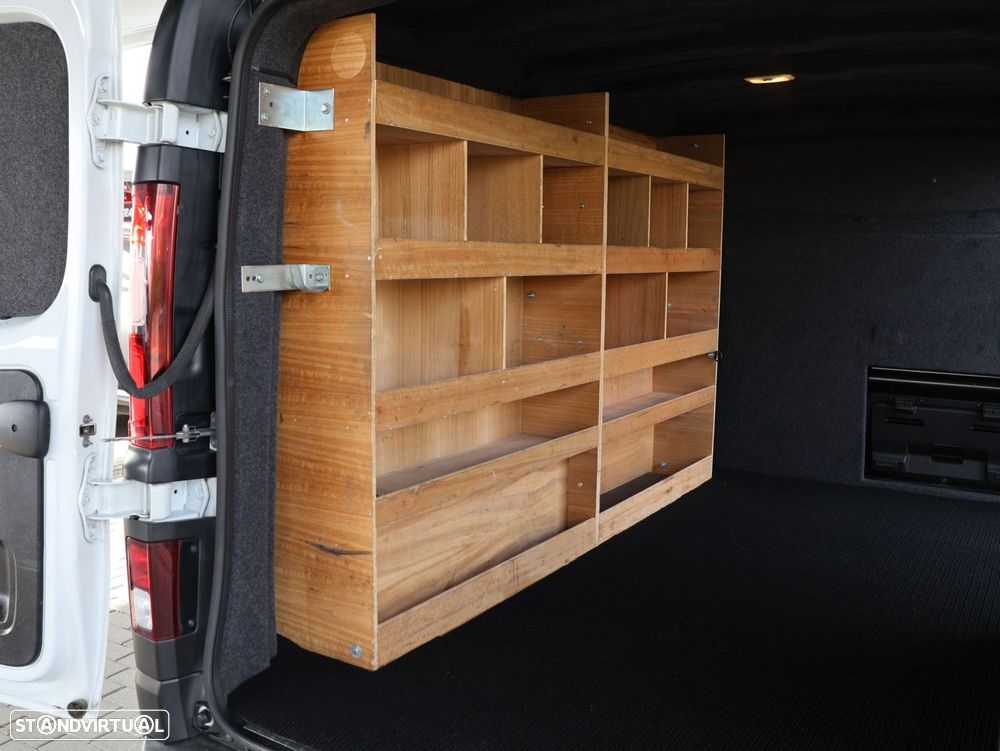 Renault Trafic 2.0 dCi L1H1 1.0T - 17