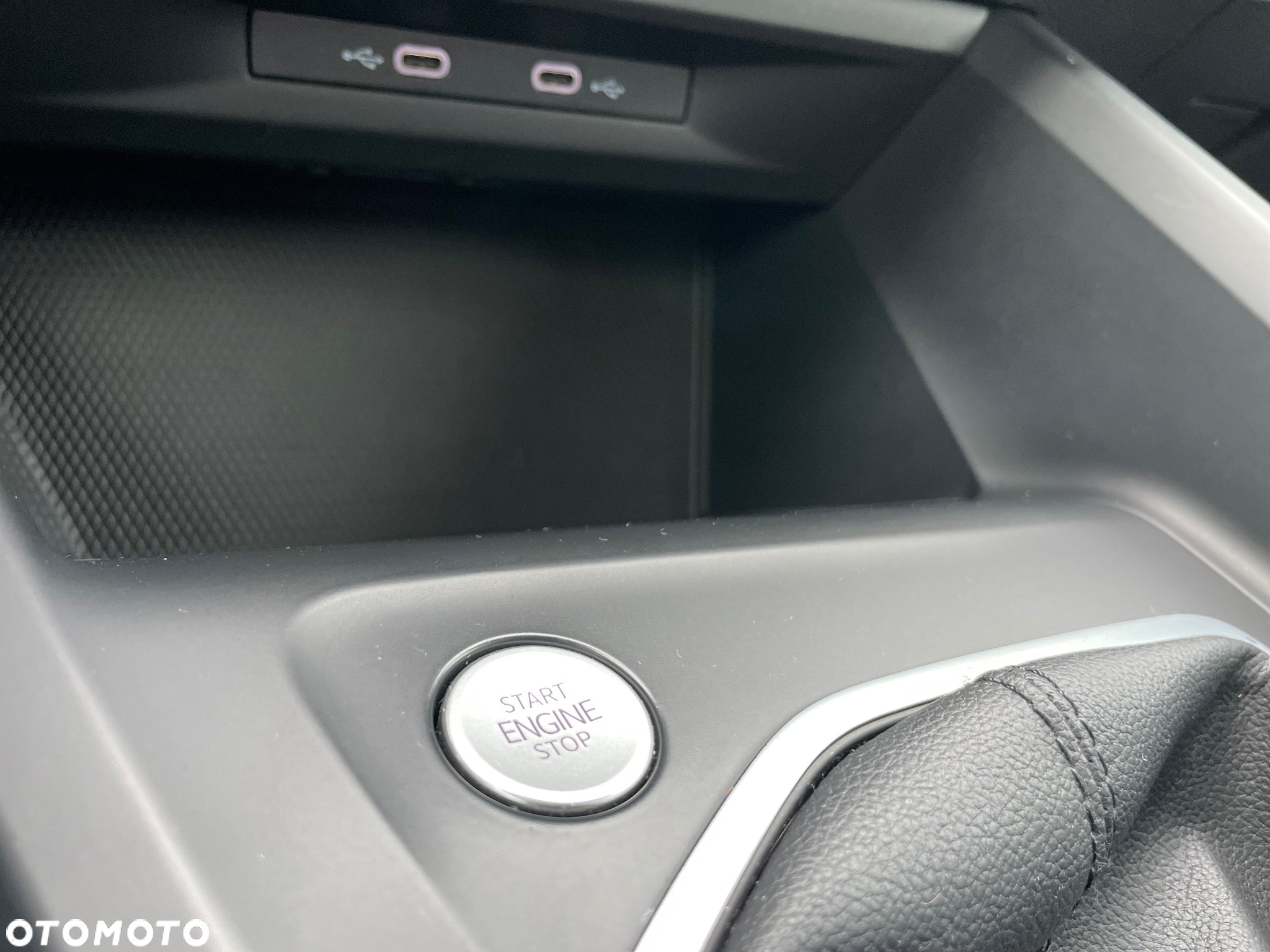 Volkswagen Golf VIII 1.5 TSI EVO Life - 31