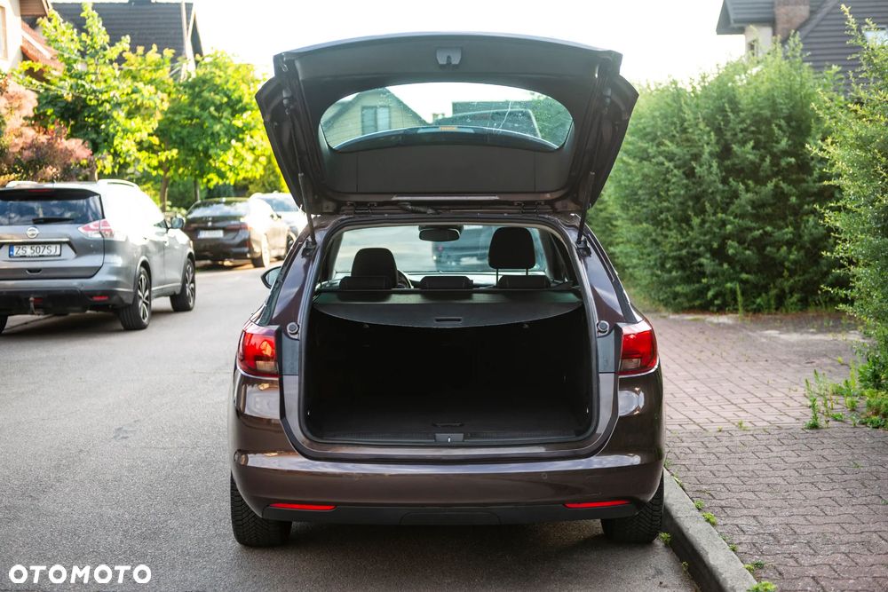 Opel Astra 1.4 Turbo Edition - 14
