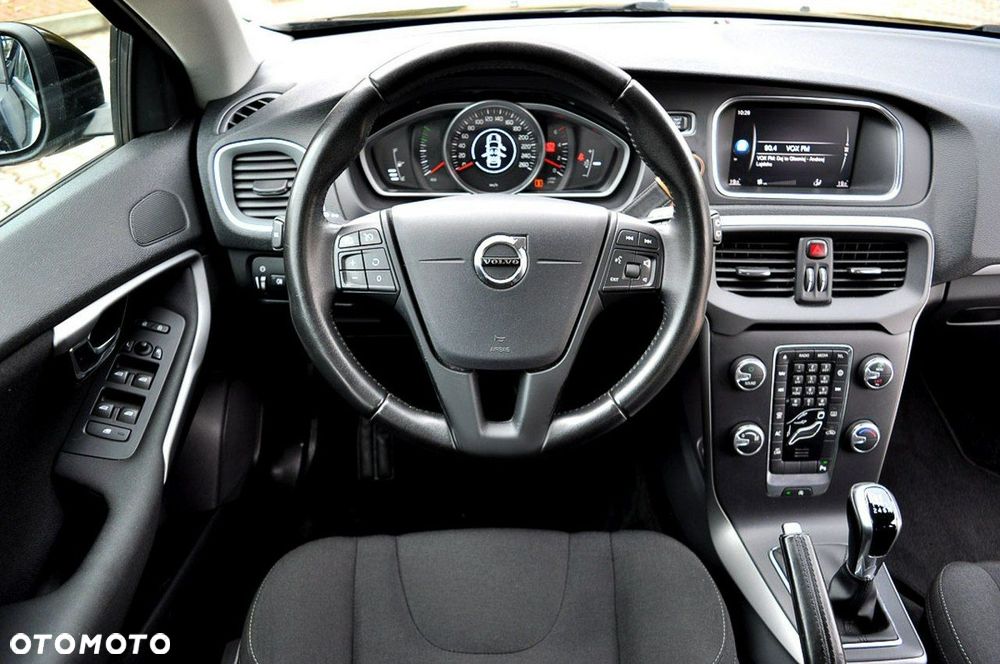 Volvo V40 D2 Drive-E Momentum - 6