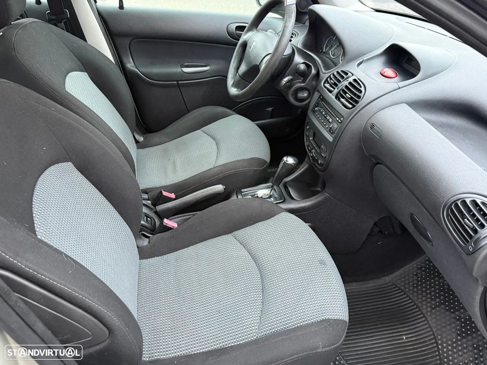 Peugeot 206 1.4 XT Aut. - 2