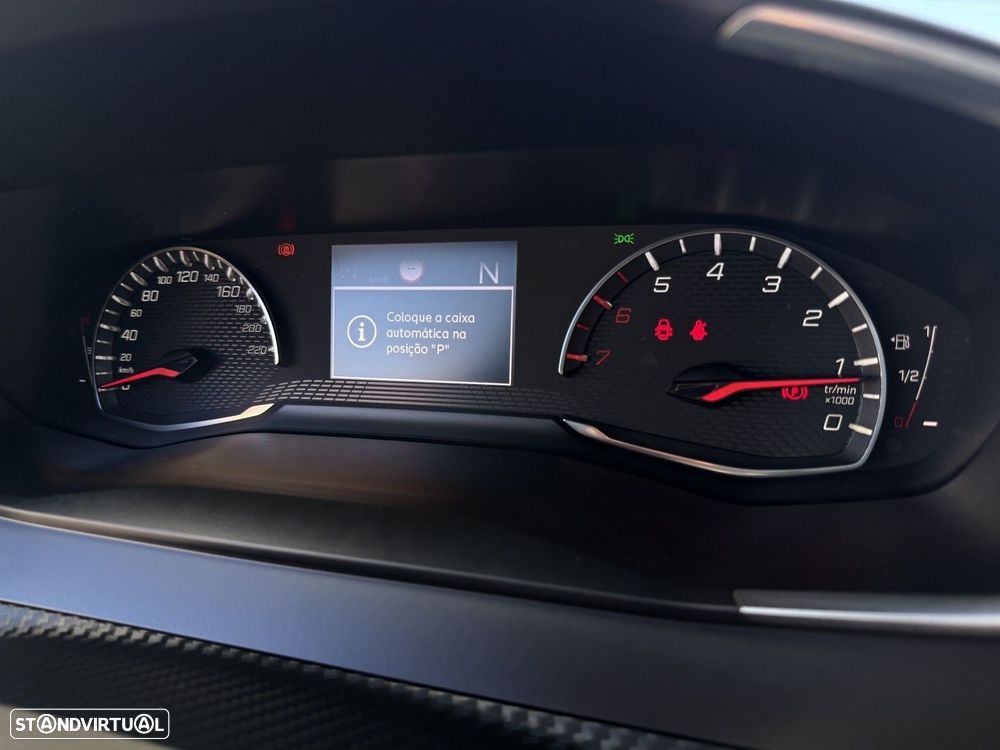 Peugeot 2008 1.2 PureTech Allure Pack EAT8 - 21