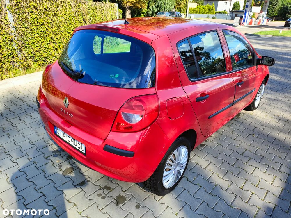 Renault Clio - 6