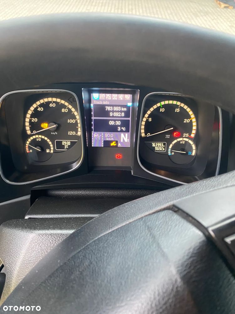 Mercedes-Benz Actros - 5