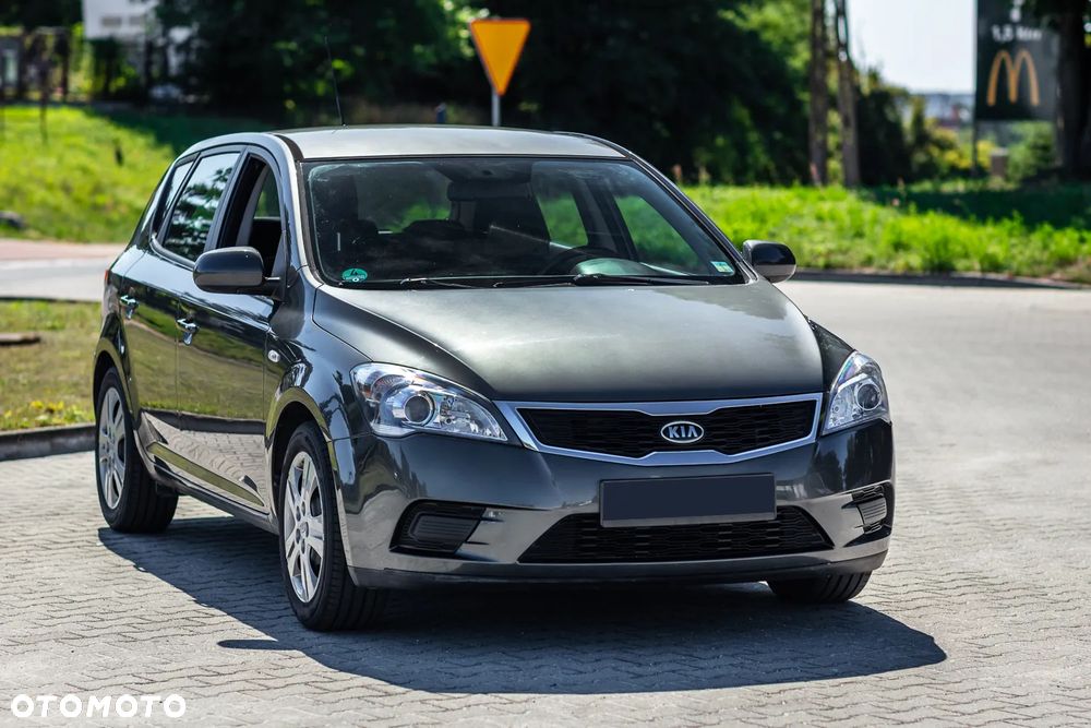 Kia Ceed 1.4 CVVT Attract - 4