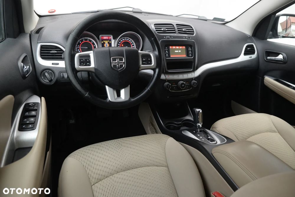 Dodge Journey 2.7 V6 R/T - 30