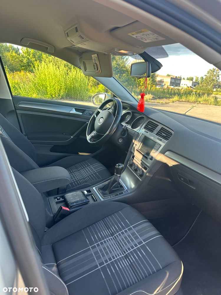 Volkswagen Golf Variant 1.6 TDI BlueMotion Technology Lounge - 4