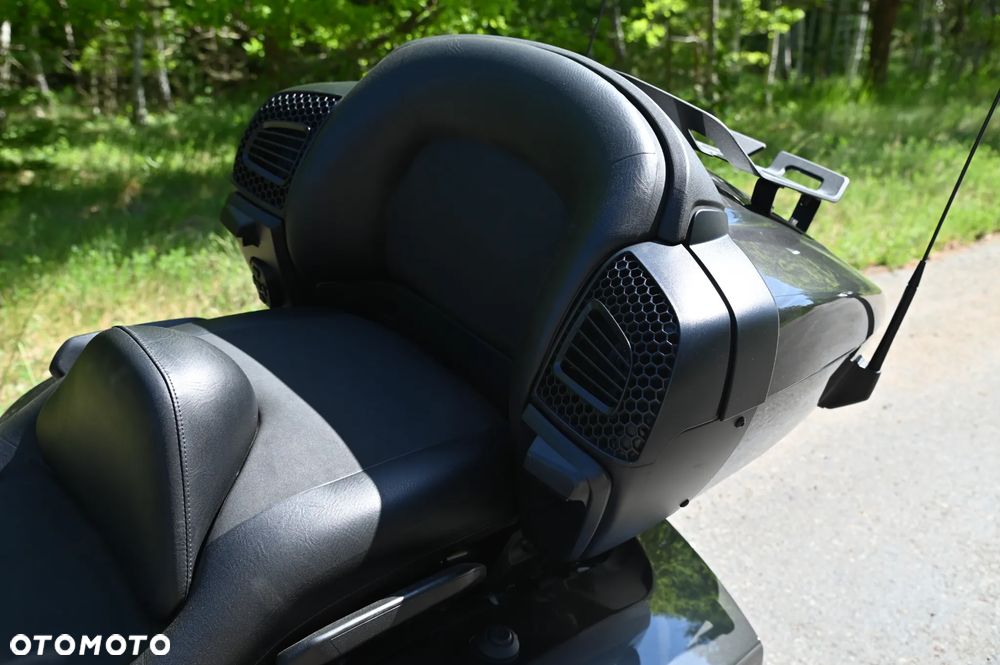 Yamaha Venture - 11