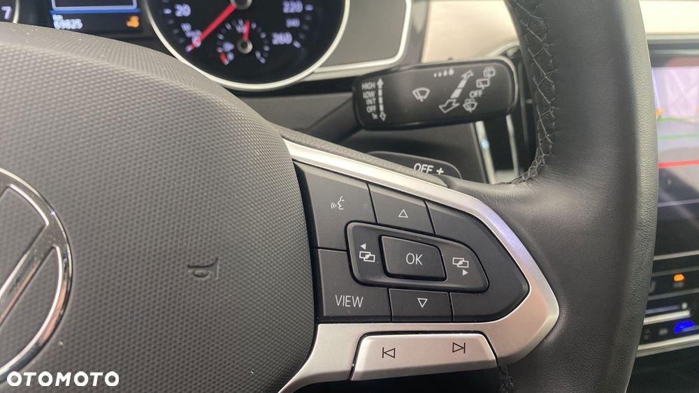 Volkswagen Passat - 23