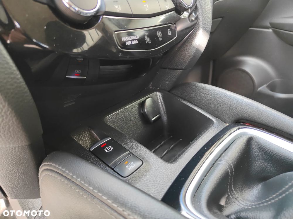 Nissan Qashqai 1.5 dCi N-Connecta - 13