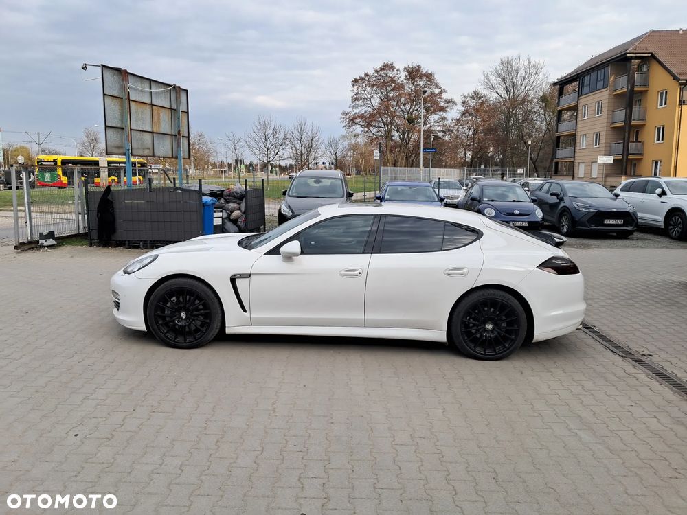 Porsche Panamera 4 PDK - 2