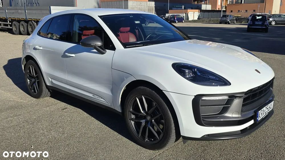 Porsche Macan T - 1