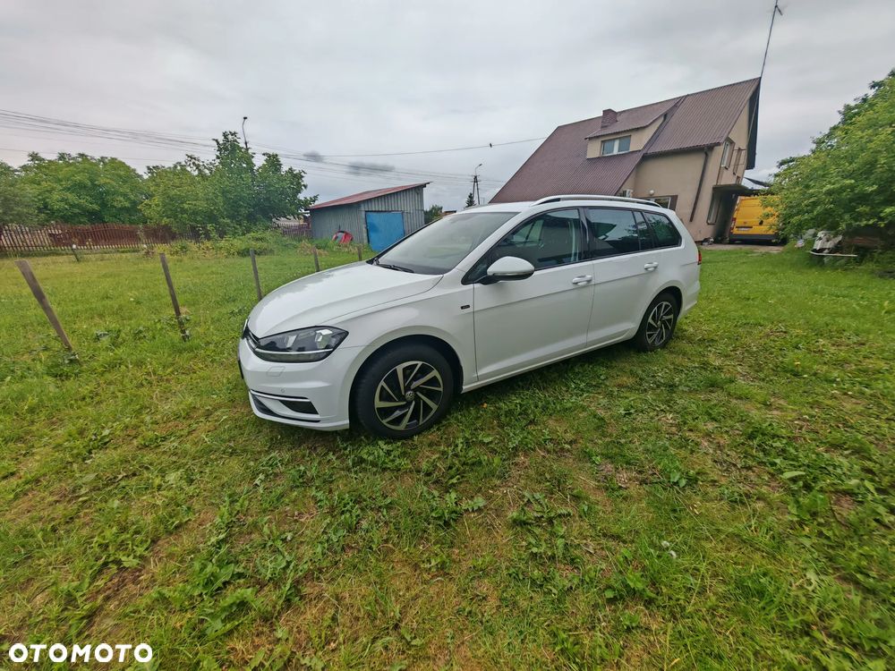 Volkswagen Golf - 2