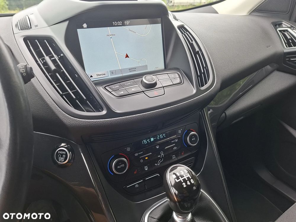 Ford Kuga 1.5 EcoBoost 2x4 Titanium - 12