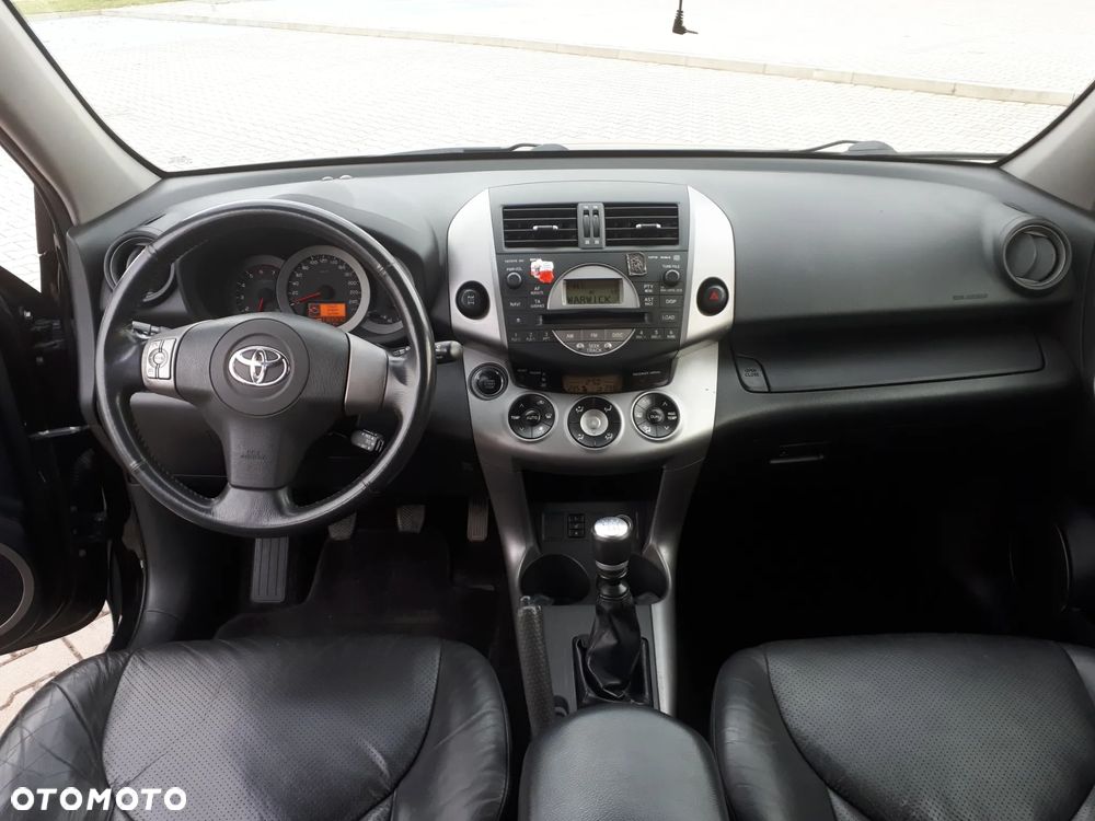 Toyota RAV4 2.2 D-CAT 4x4 Sol - 24