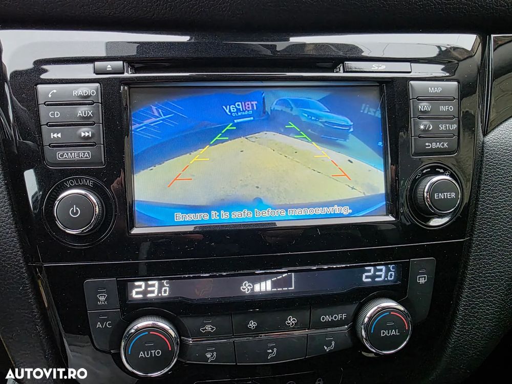 Nissan Qashqai 1.2 DIG-T Xtronic ACENTA - 27