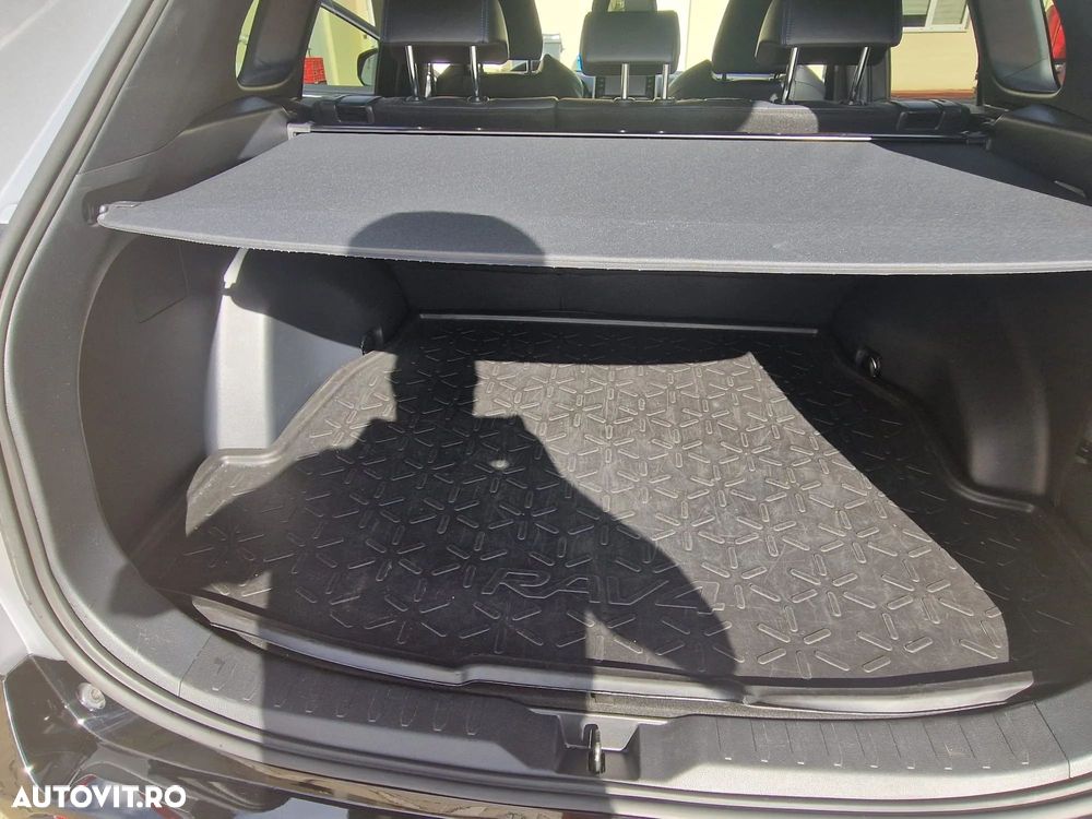 Toyota RAV4 - 11