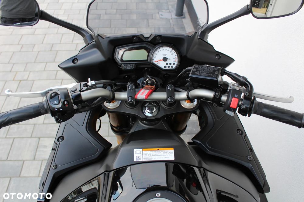 Yamaha FZ8 - 17