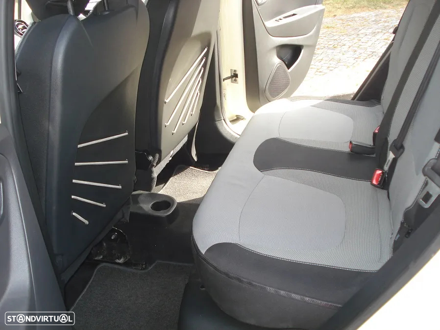 Renault Captur 1.5 dCi Exclusive - 25