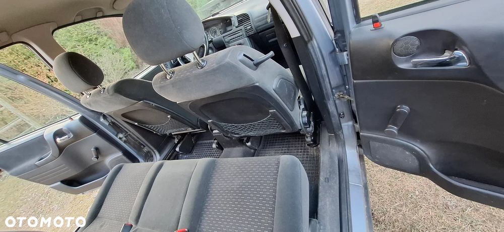 Opel Zafira - 20