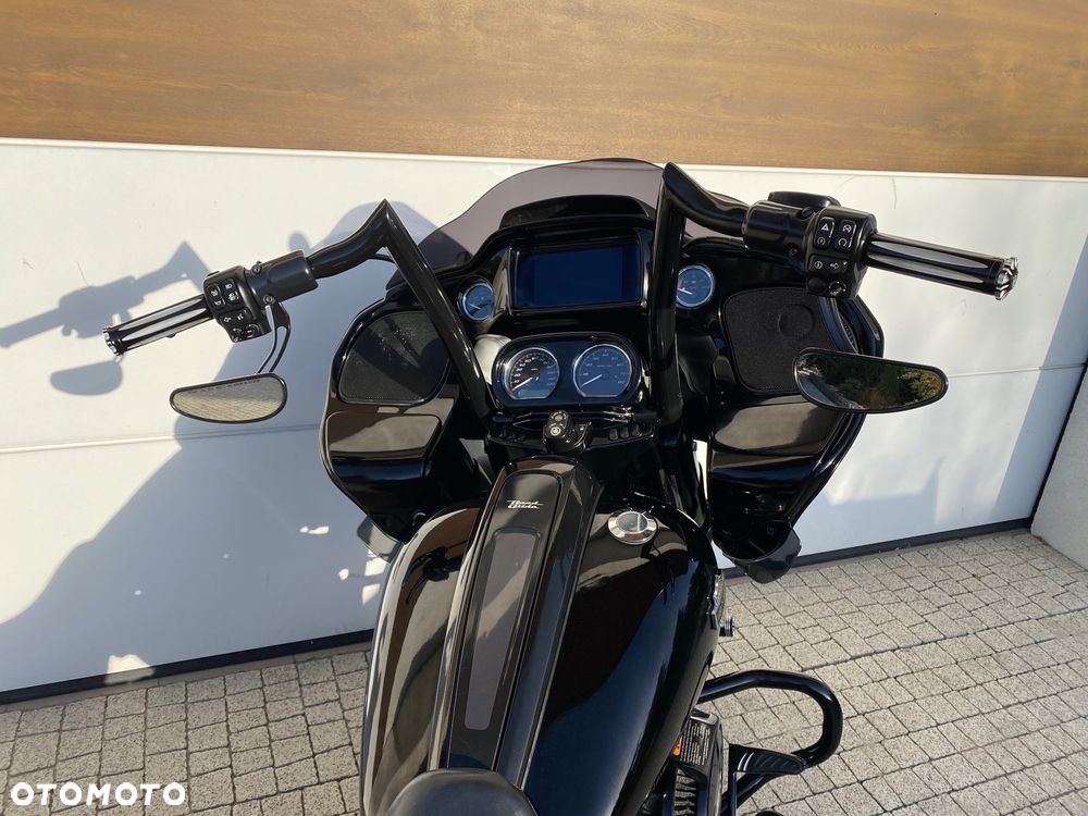 Harley-Davidson Touring Road Glide - 17