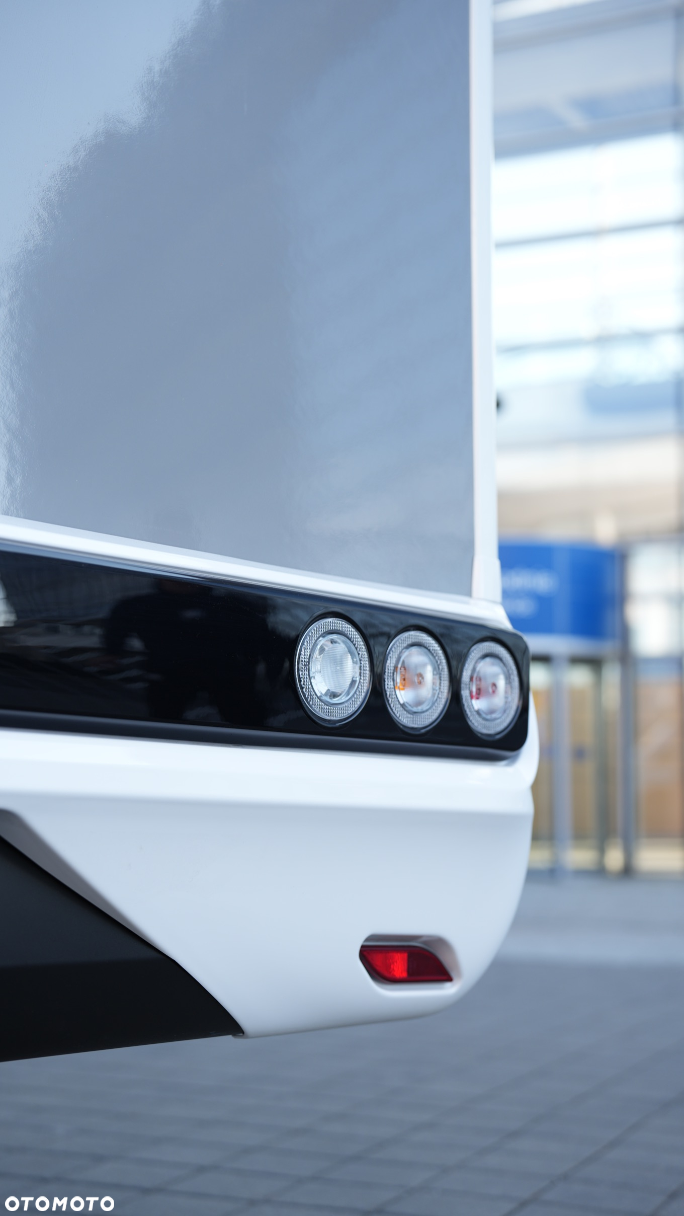 Ford CHAUSSON 720 - 8