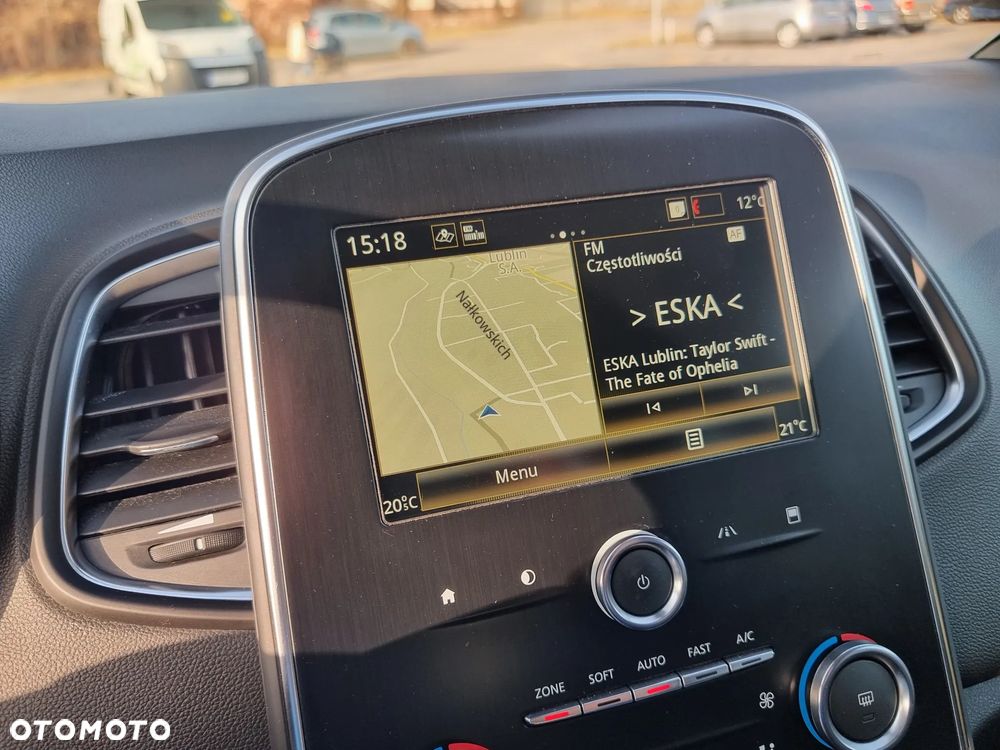 Renault Grand Scenic - 21