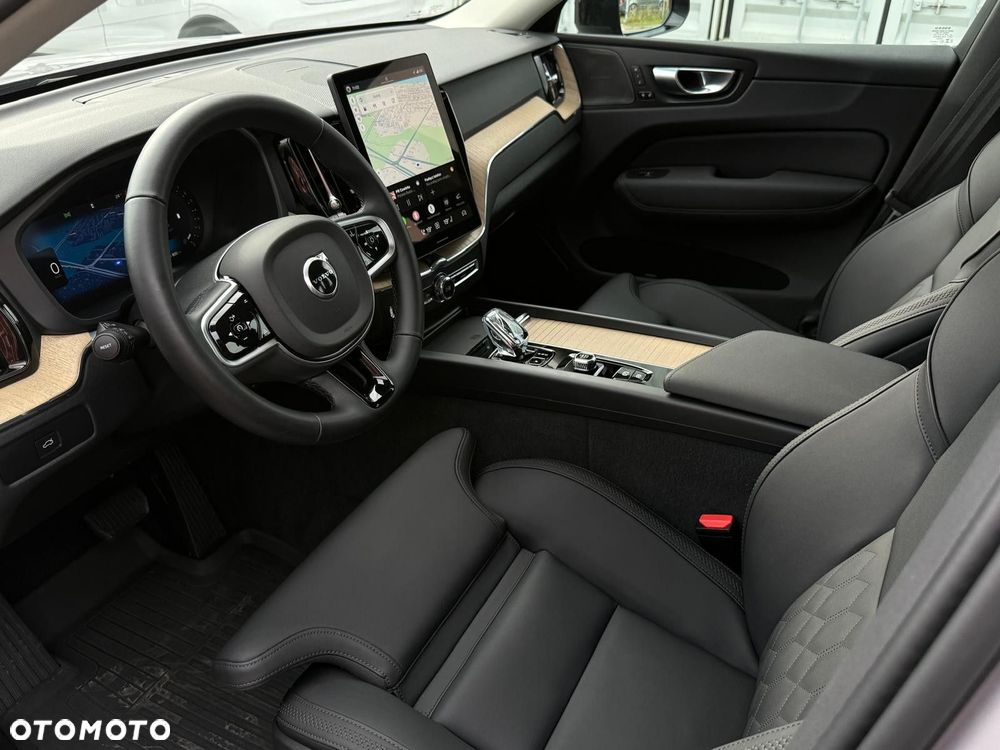 Volvo XC 60 B5 B AWD Plus Dark - 10