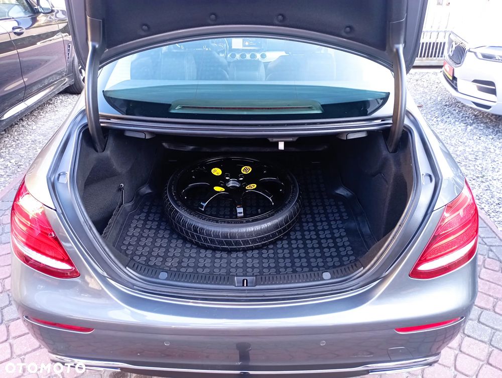 Mercedes-Benz Klasa E 220 d 9G-TRONIC - 34