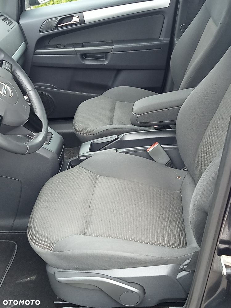 Opel Zafira - 8