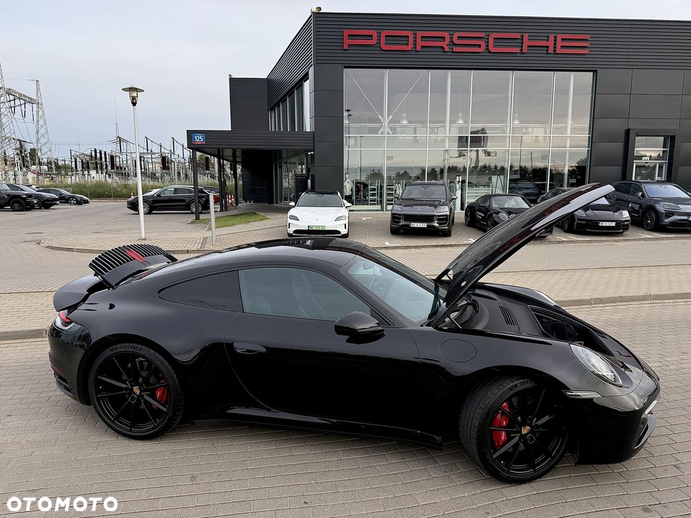 Porsche 911 Carrera 4S - 3