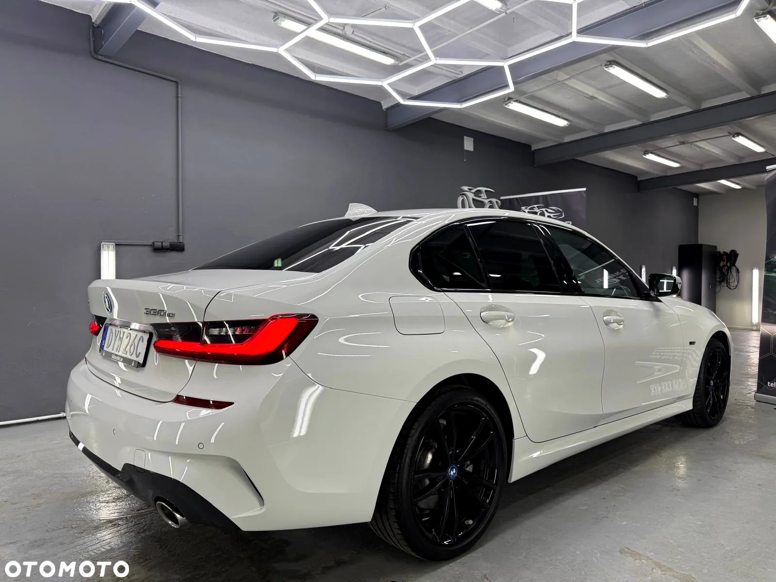BMW Seria 3 330e xDrive M Sport sport - 10