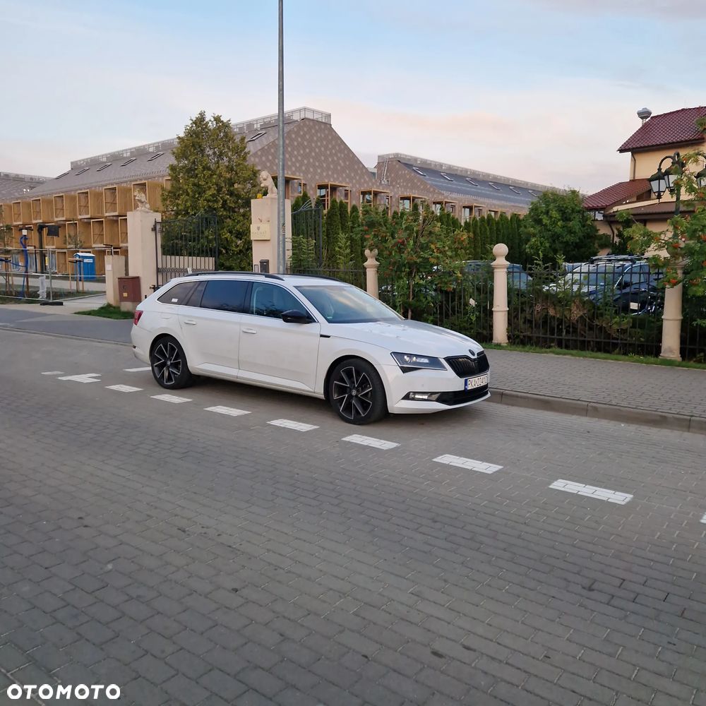 Skoda Superb 2.0 TDI Ambition DSG - 8