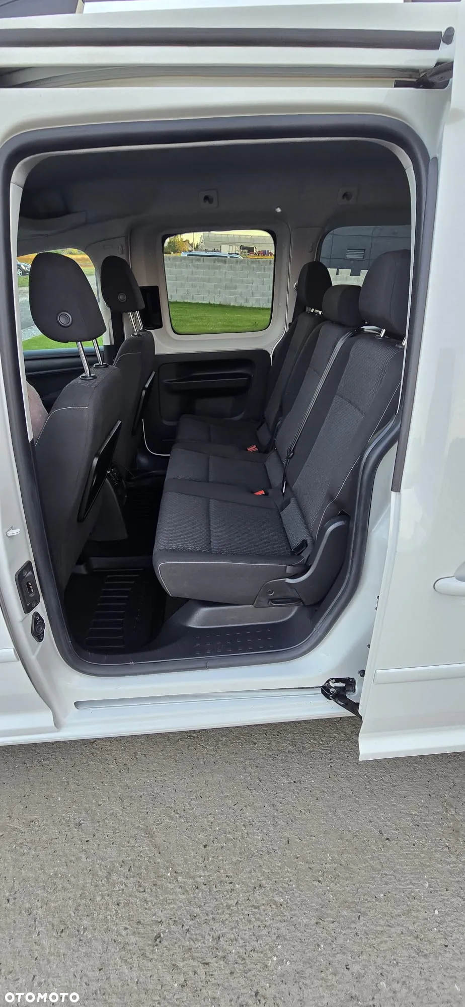 Volkswagen Caddy Maxi 2.0 TDI Comfortline DSG - 31