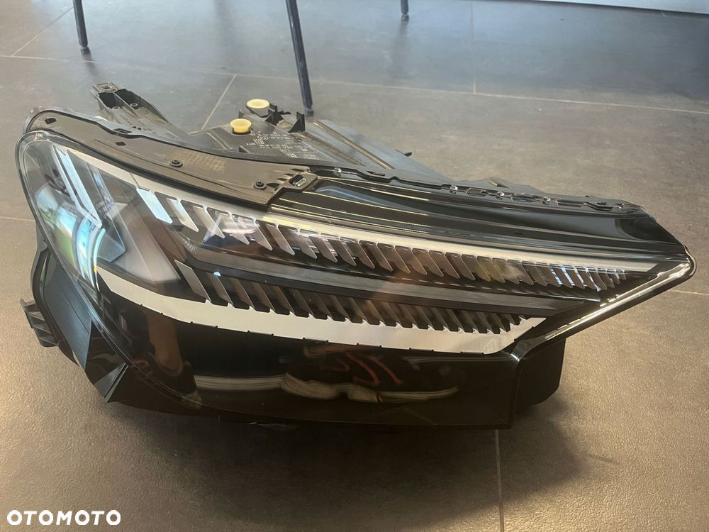 lampa prawa przednia audi q4 e-tron 89a - 1