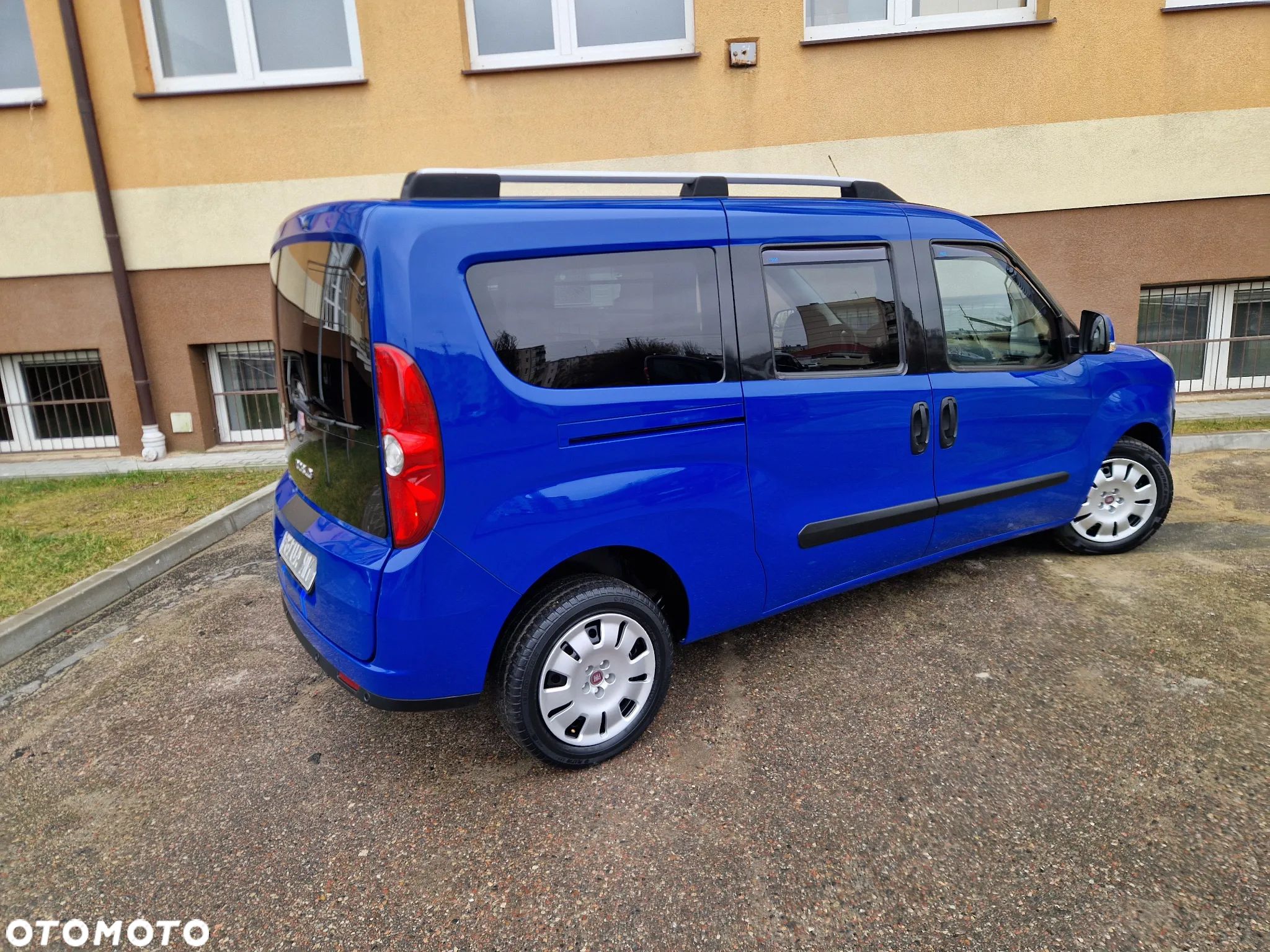 Fiat Doblo 2.0 16V Multijet lang Lounge - 1