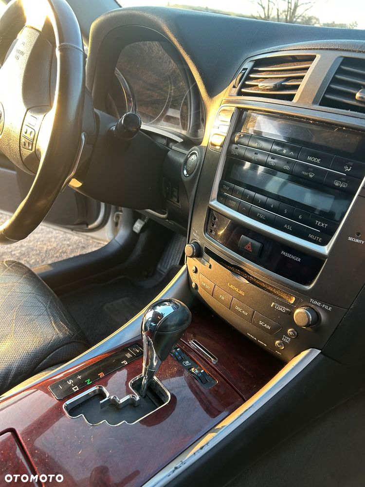 Lexus IS 250 Luxury Line - 16