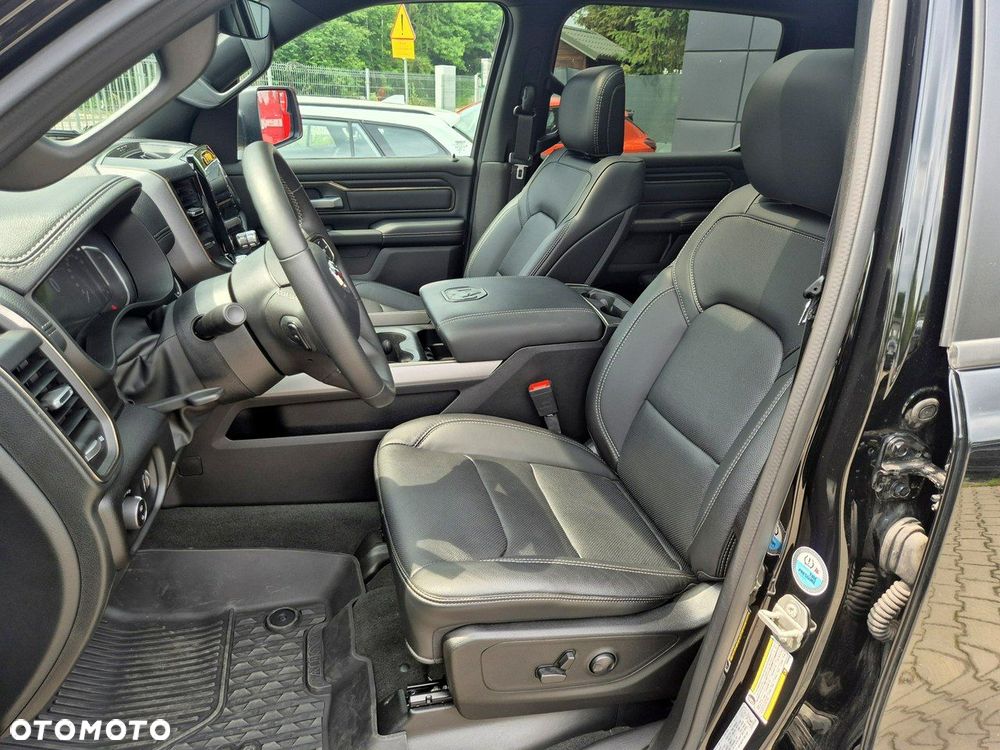 RAM 1500 Crew Cab Sport - 20