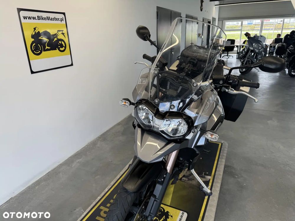 Triumph Tiger - 32