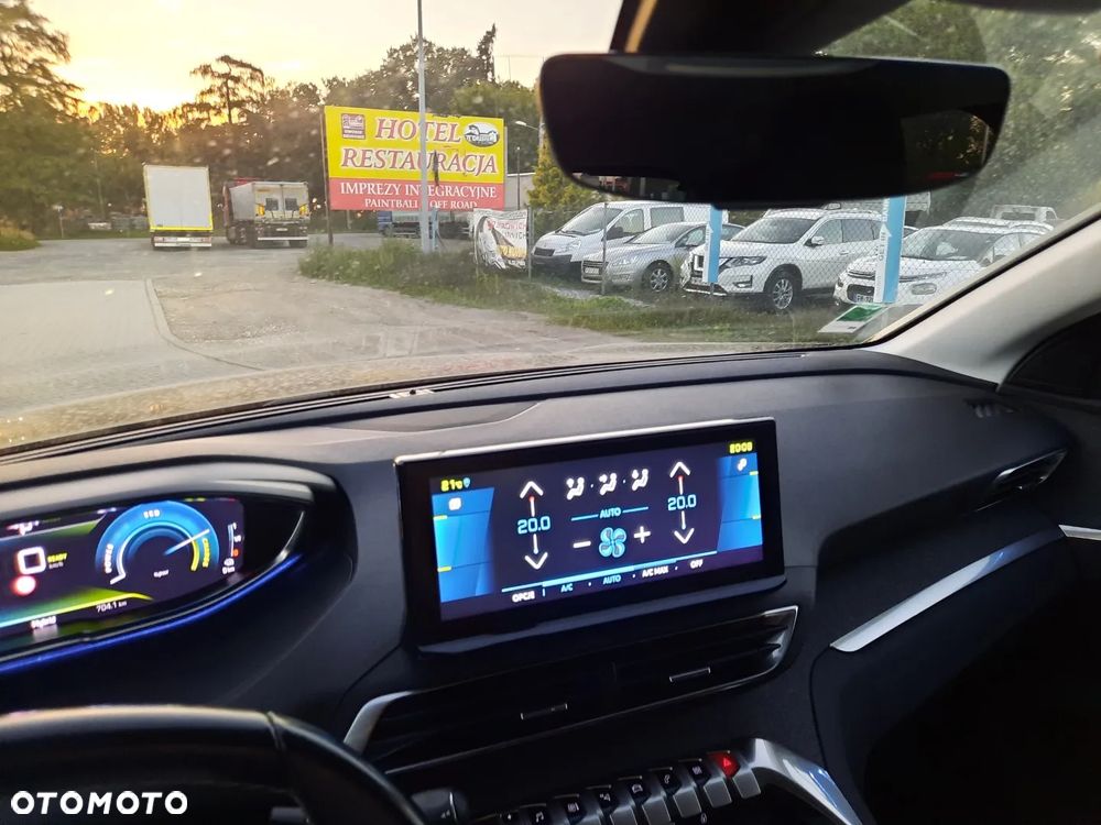 Peugeot 3008 1.6 PureTech HYbrid Allure S&S EAT8 - 31