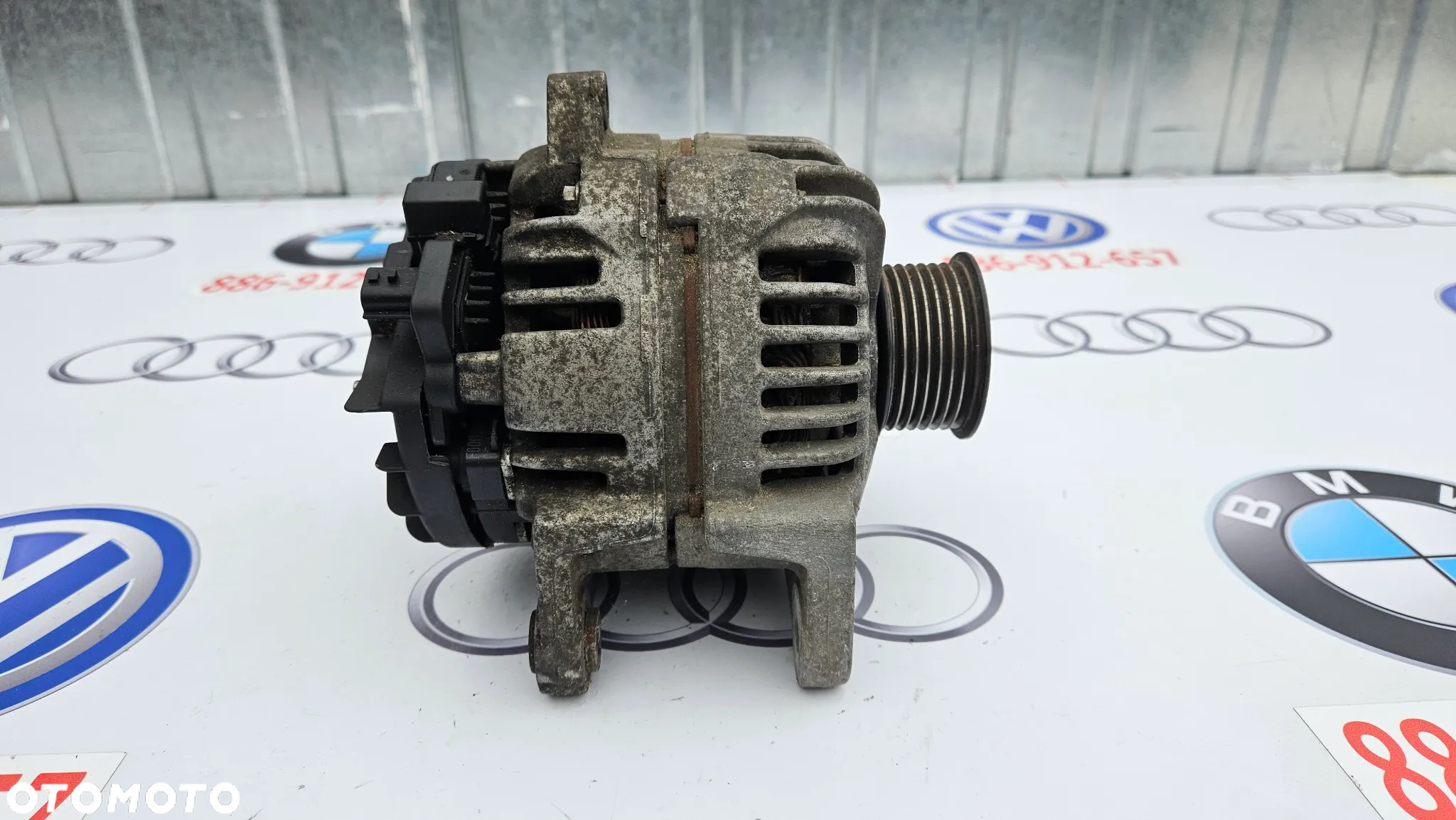 Renault Twingo 2 II 1.2 TCE Alternator 8200660037 BOSCH 90A - 8