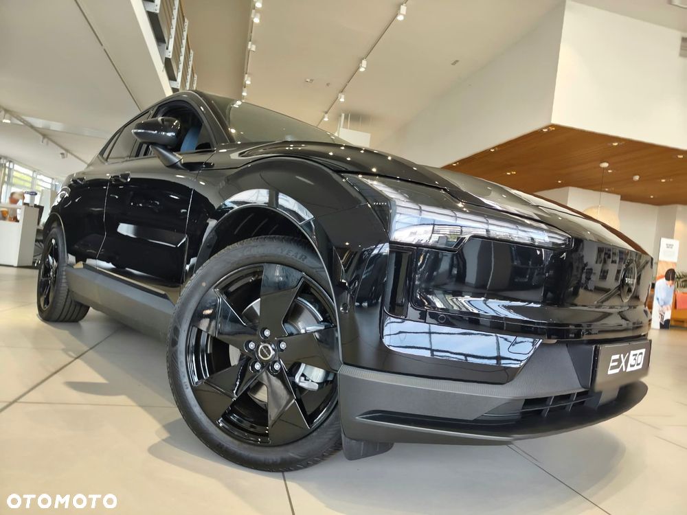 Volvo EX30 69kWh Single Motor Long Range Plus Black Edition - 16