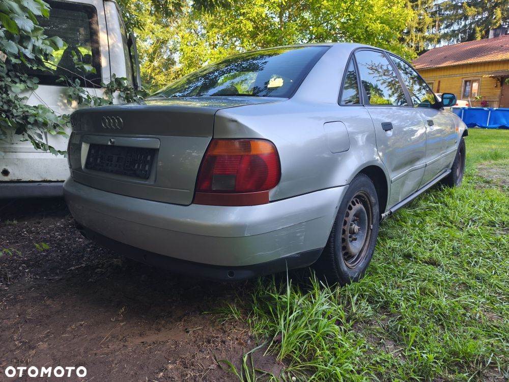 Audi A4 Limousine - 6