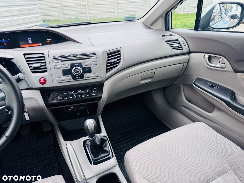 Honda Civic 1.8 Comfort - 22