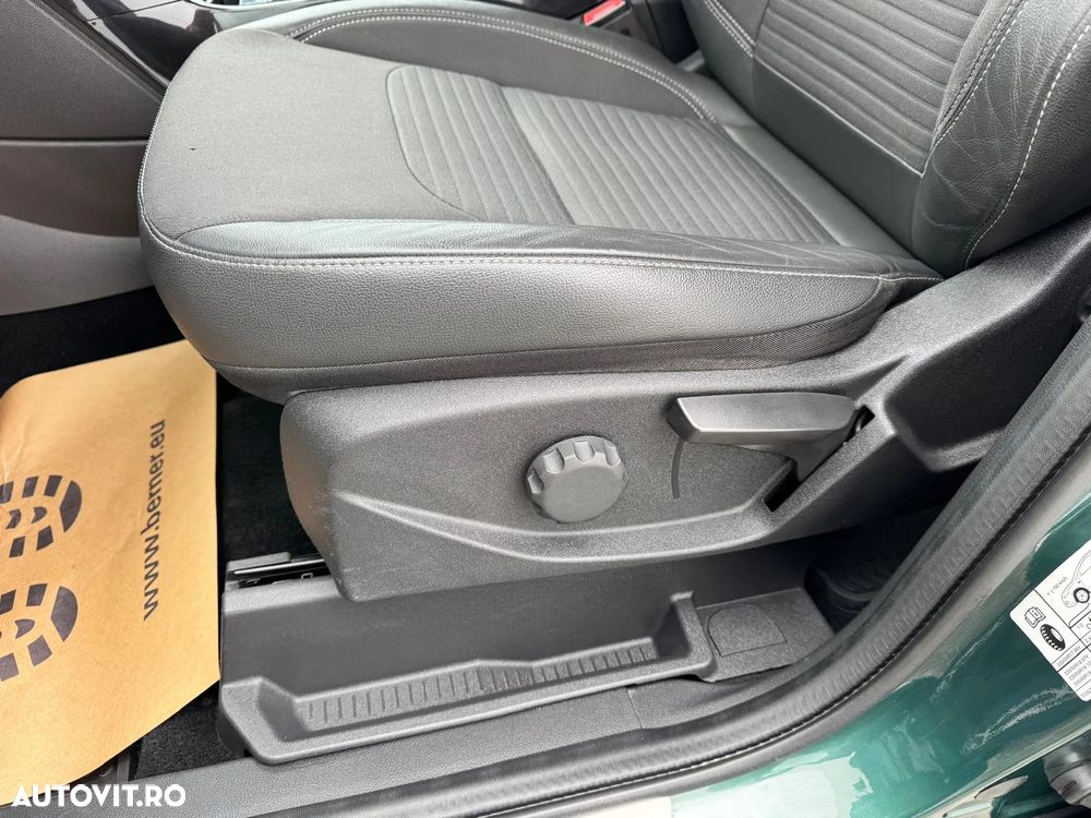 Ford Kuga 2.0 TDCi 4x4 Aut. Trend - 26