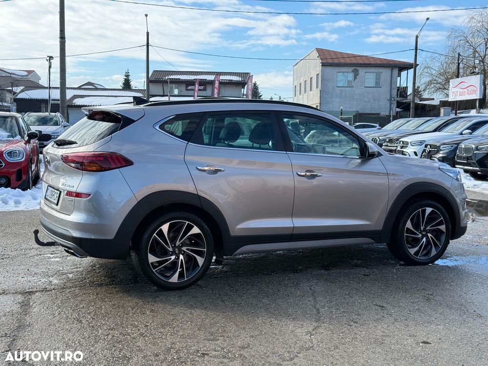 Hyundai Tucson 2.0 CRDI 4WD 8AT Luxury - 2